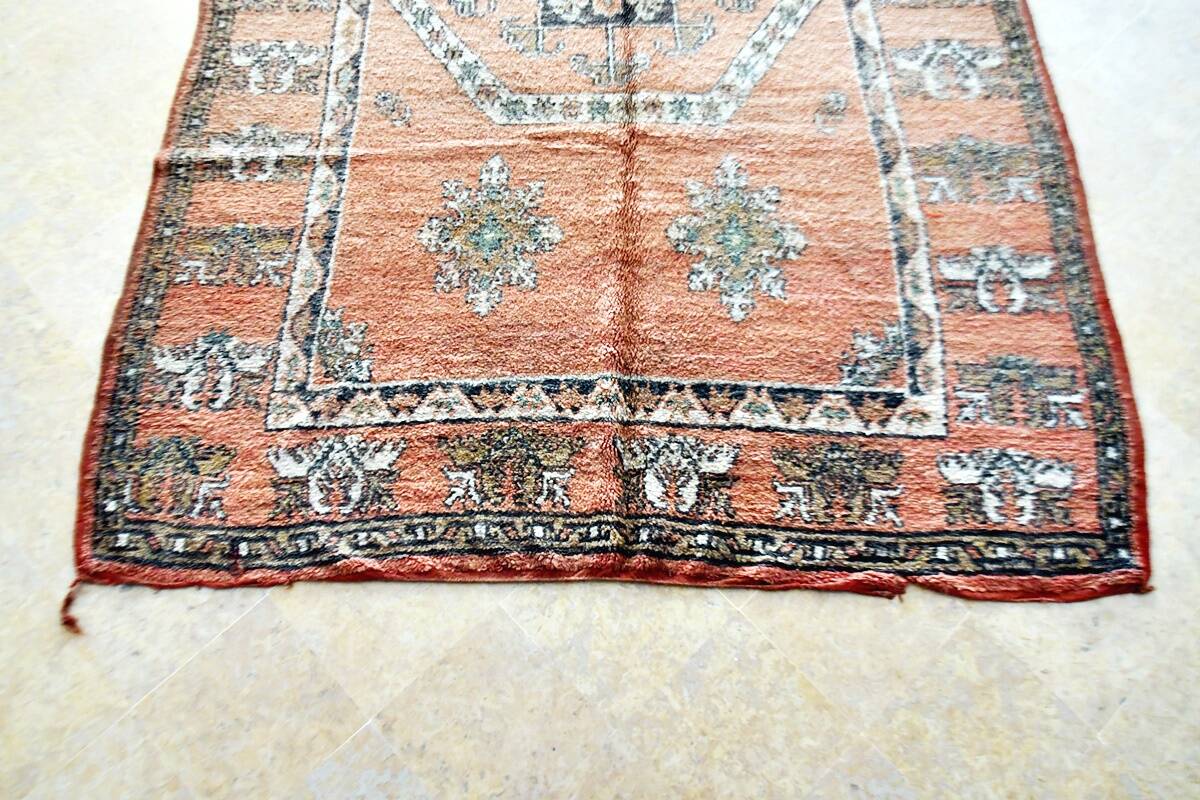 Vintage Moroccan Berber rug 317 x 207 cm