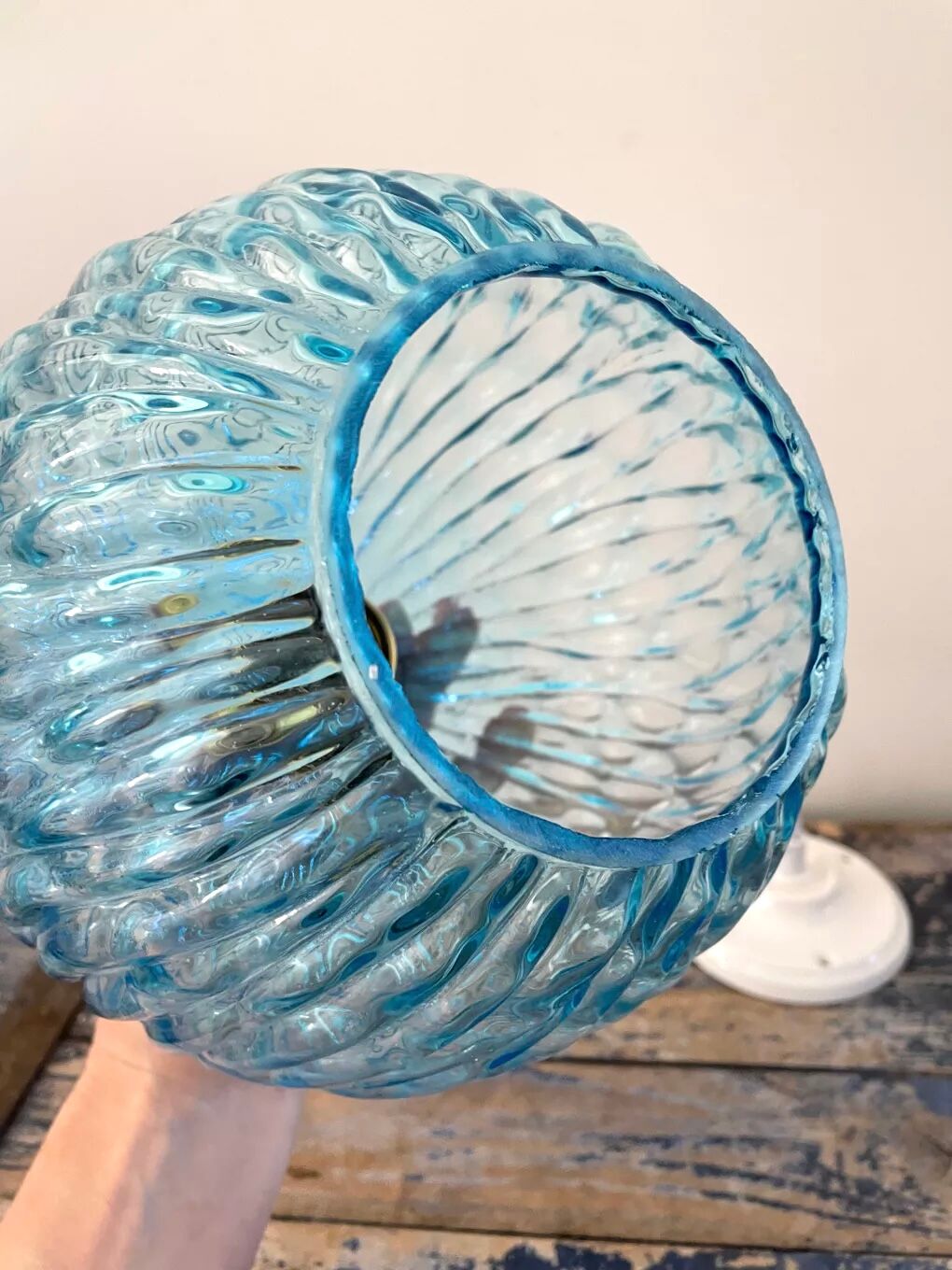 Vintage turquoise blue pendant lamp in electrified chiseled glass to nine