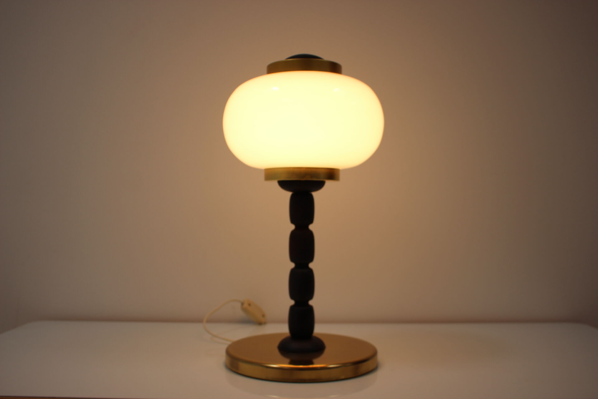 Mid-century table lamp, 1970