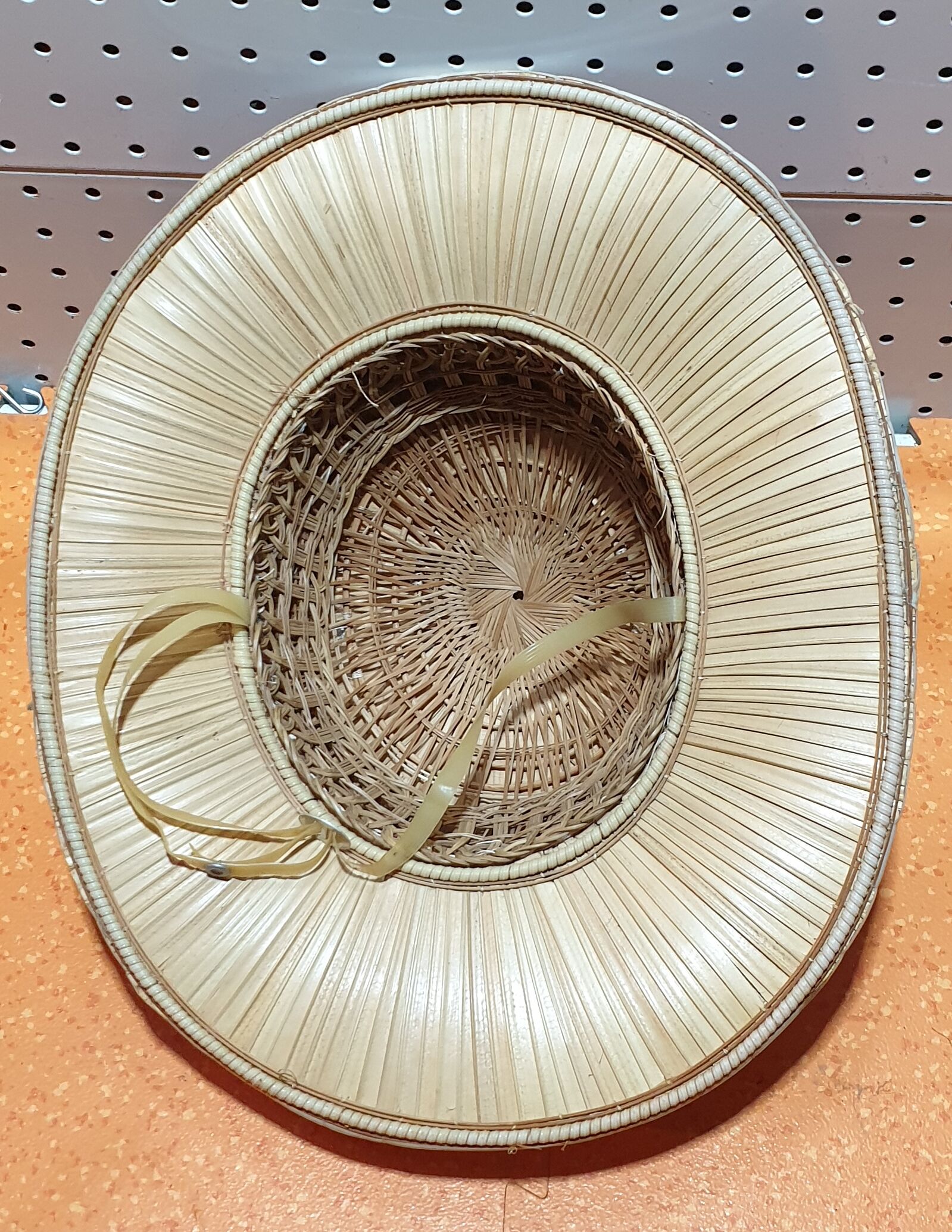Lot de 4 chapeaux
