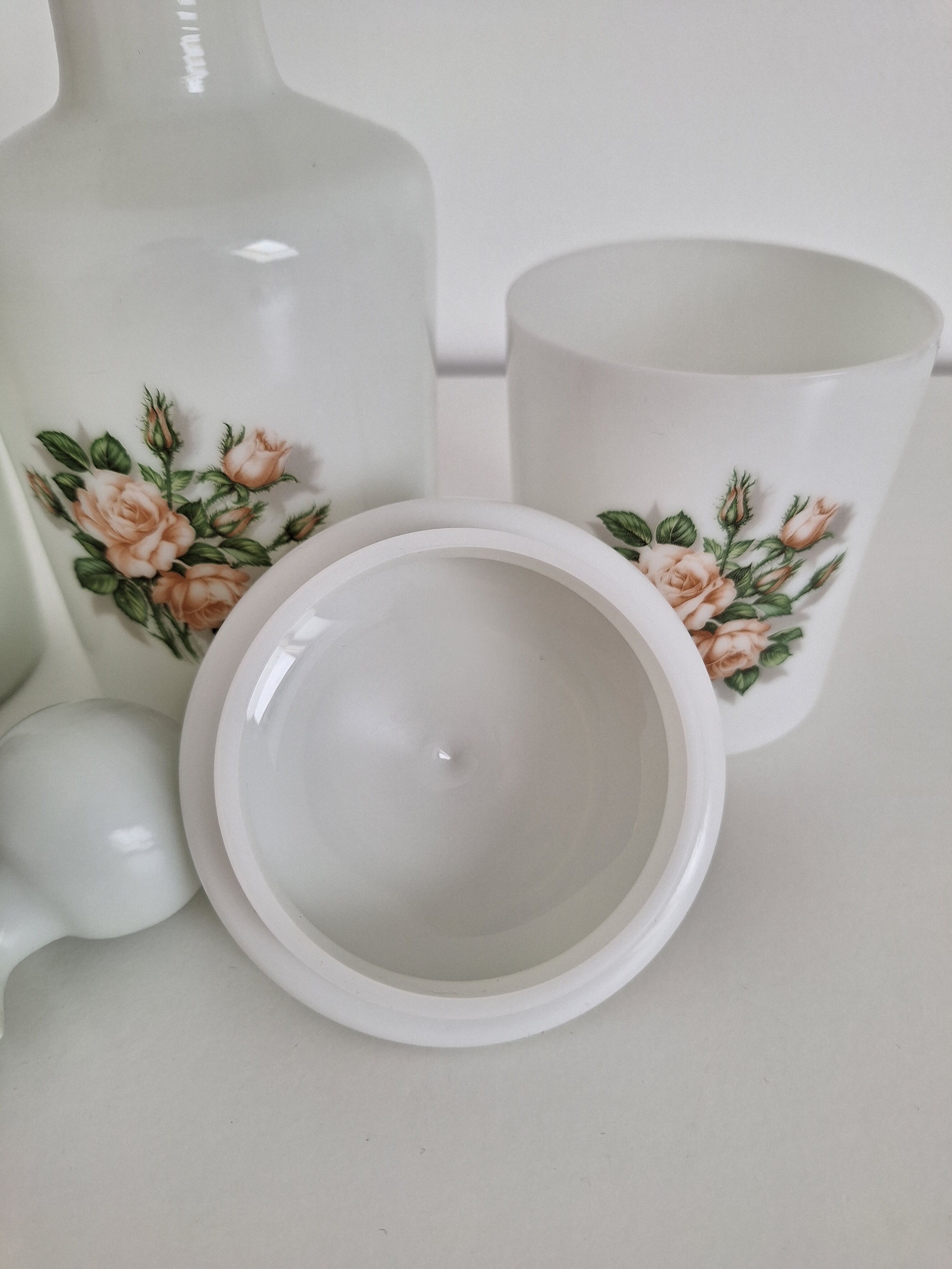 Vintage toilet service