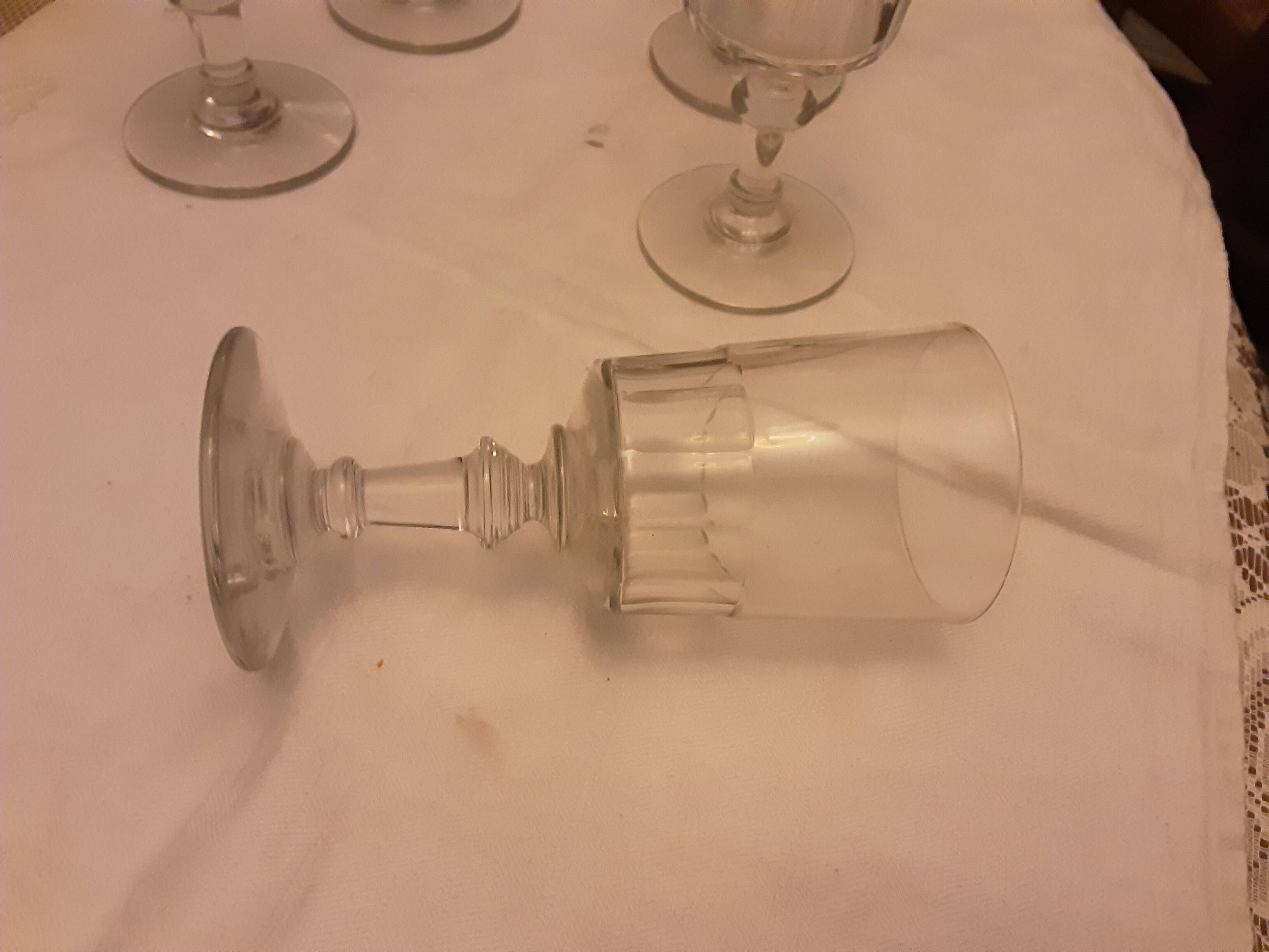 5 verres anciens presses moules