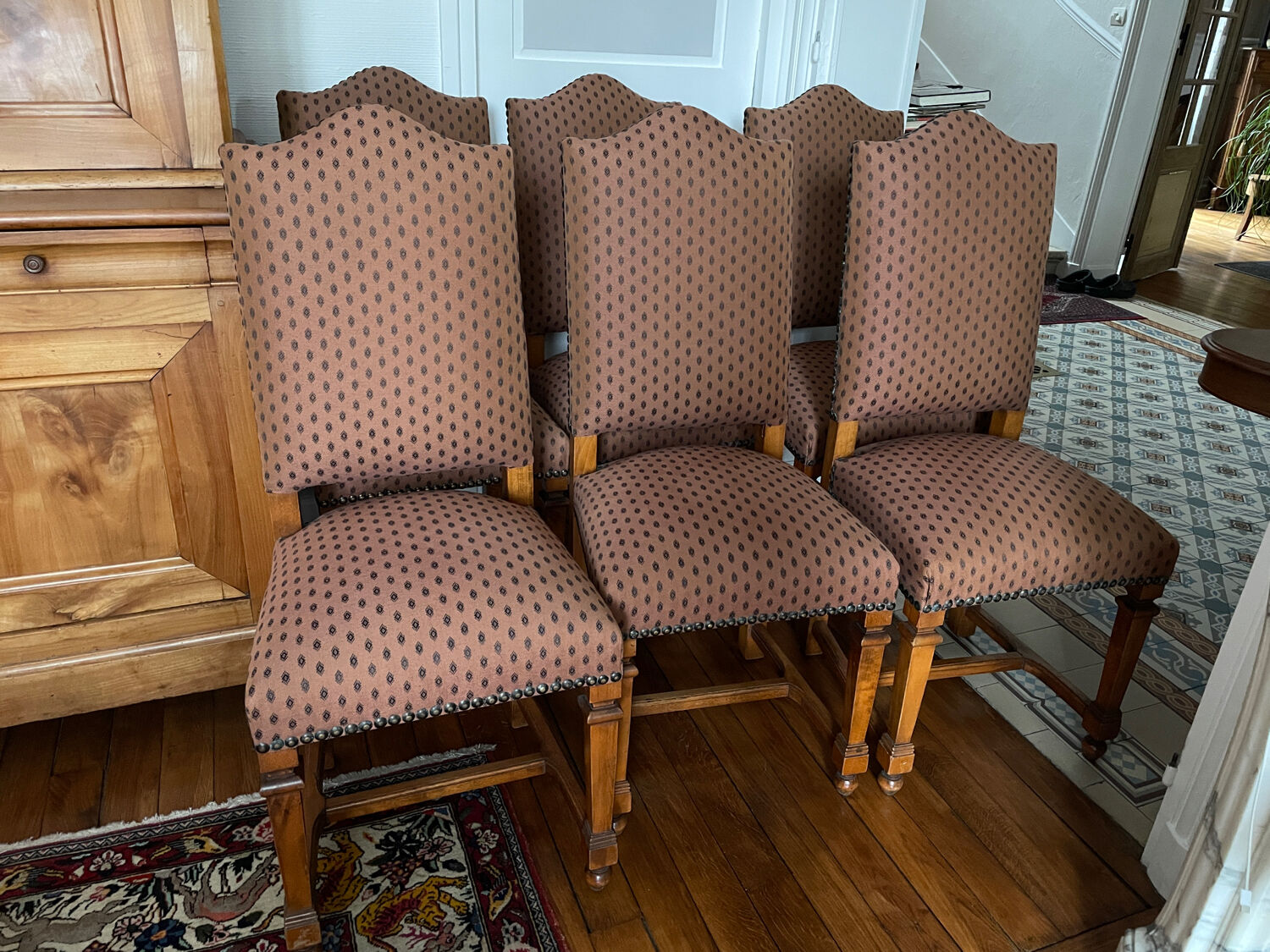 Set of 6 Louis XIII chairs
