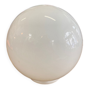 Globe ancien en opaline - blanche