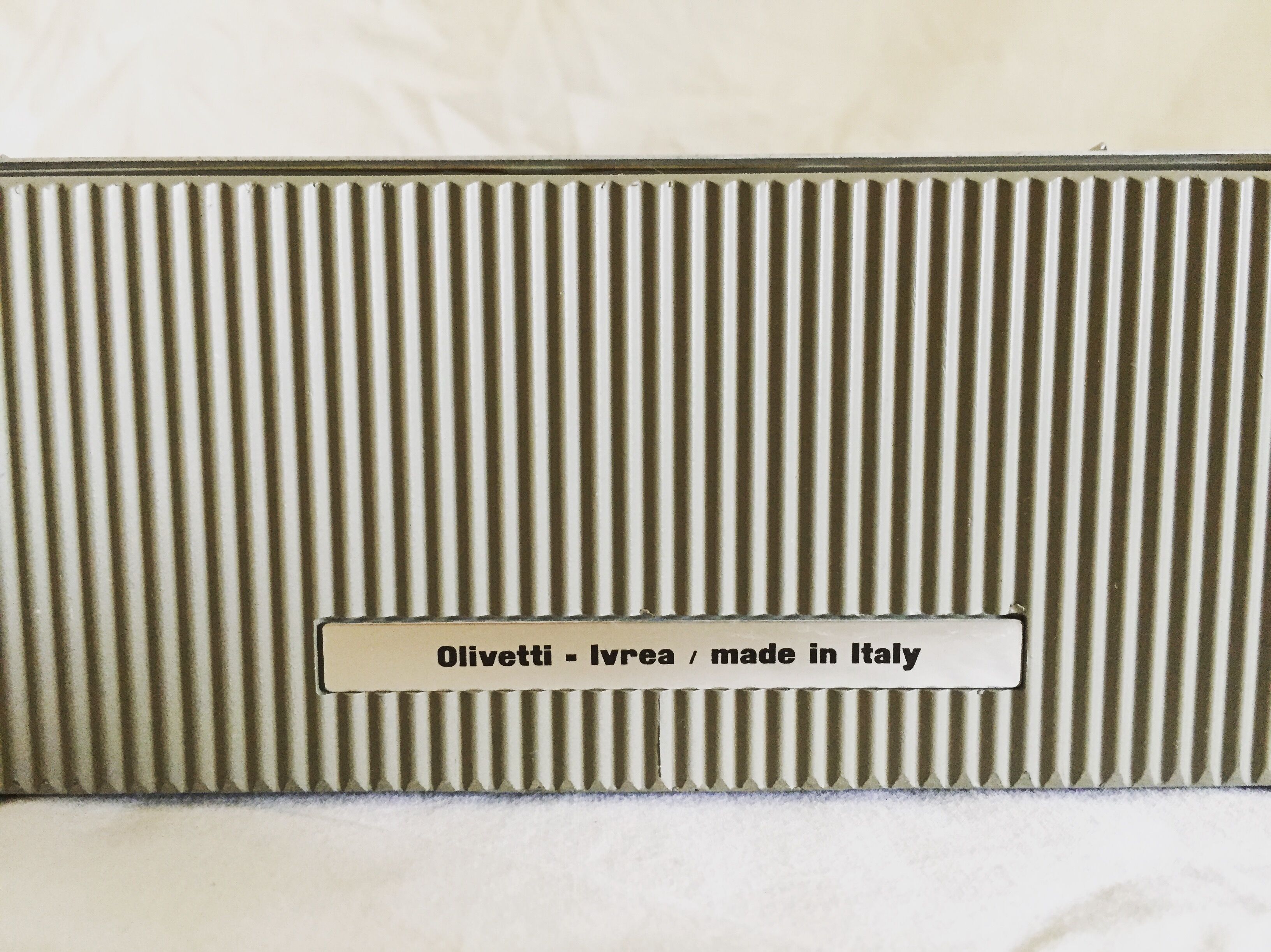 Machine à écrire Olivetti Lettera 22