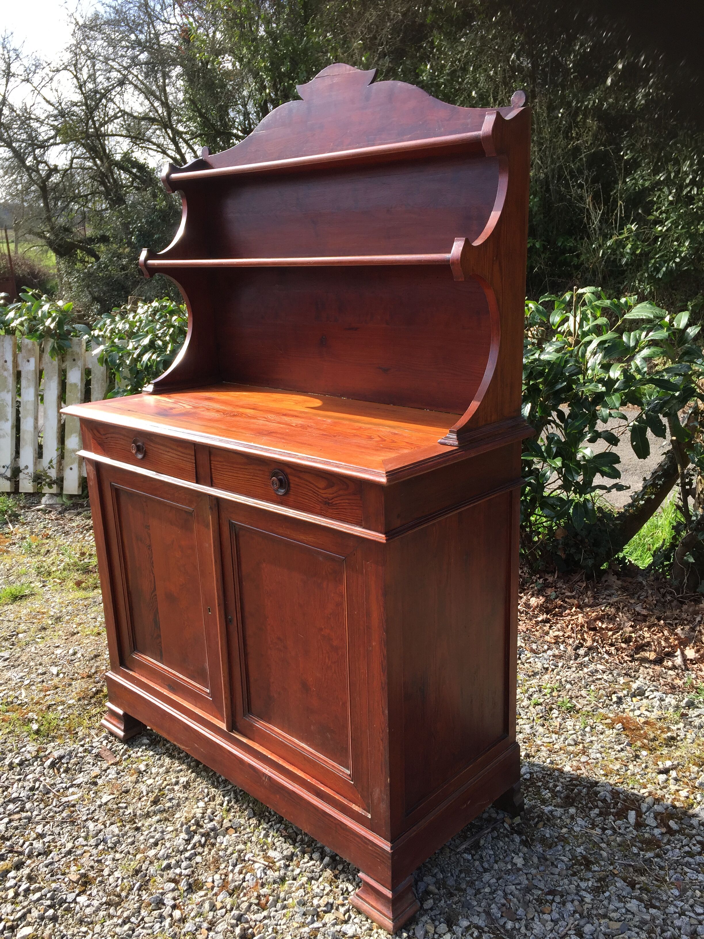 Vintage Parisian buffet in pitchpin with its top St Hubert.