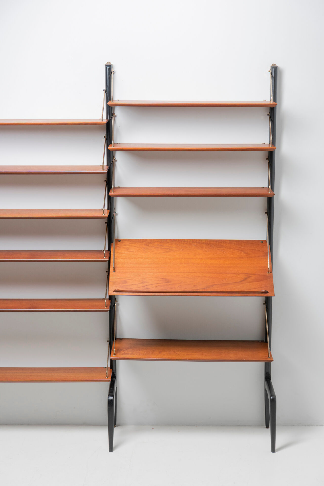 Shelving unit by Louis van Teeffelen for Webe