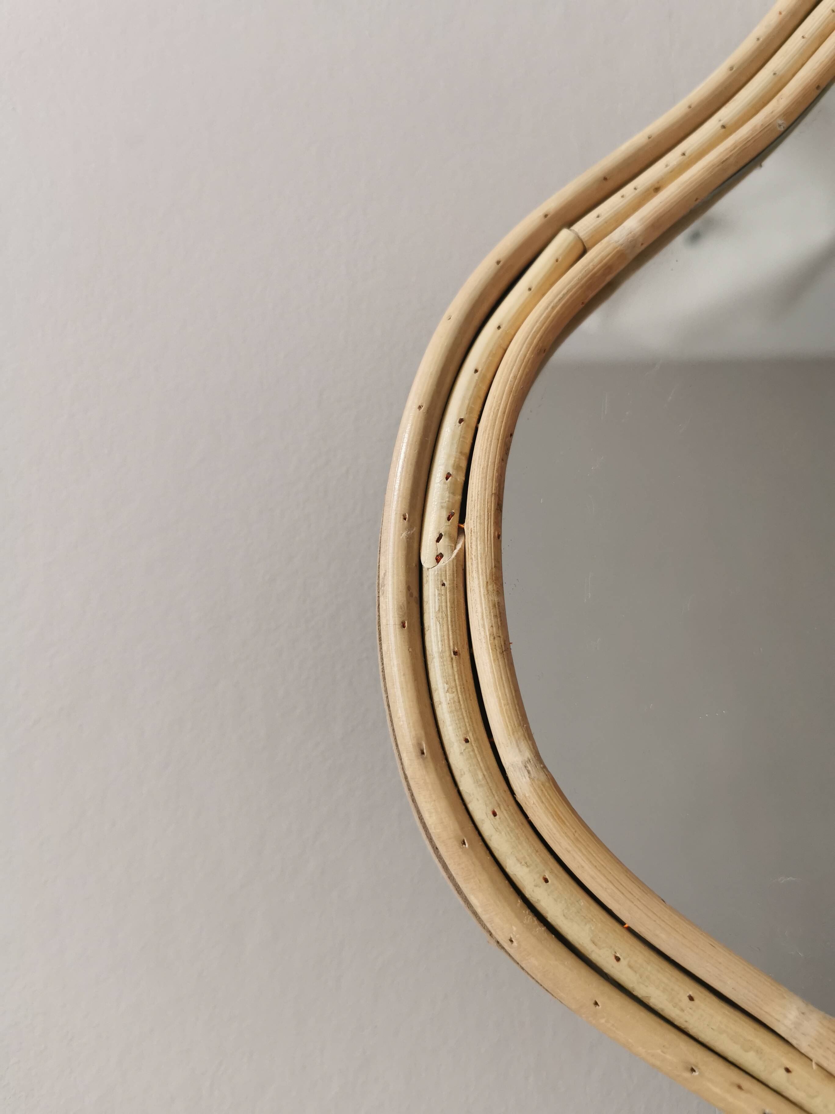 Archibald wooden mirror – 40×35 cm – Mirror - slight snag on the mirror