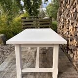 Farm table