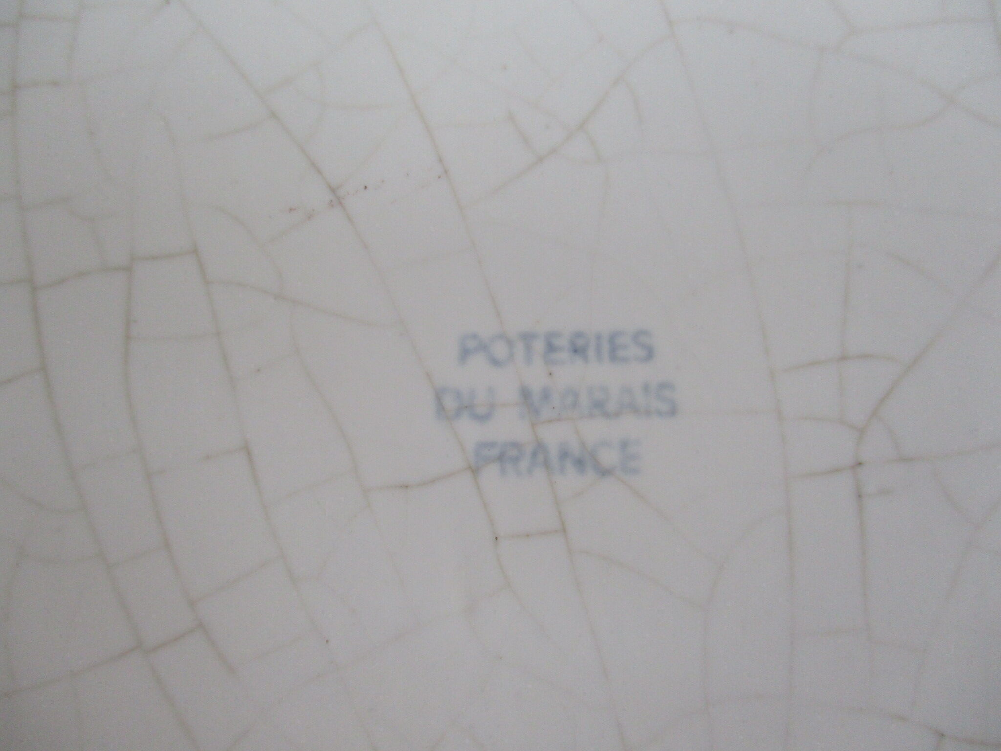 Oval marsh pottery dish