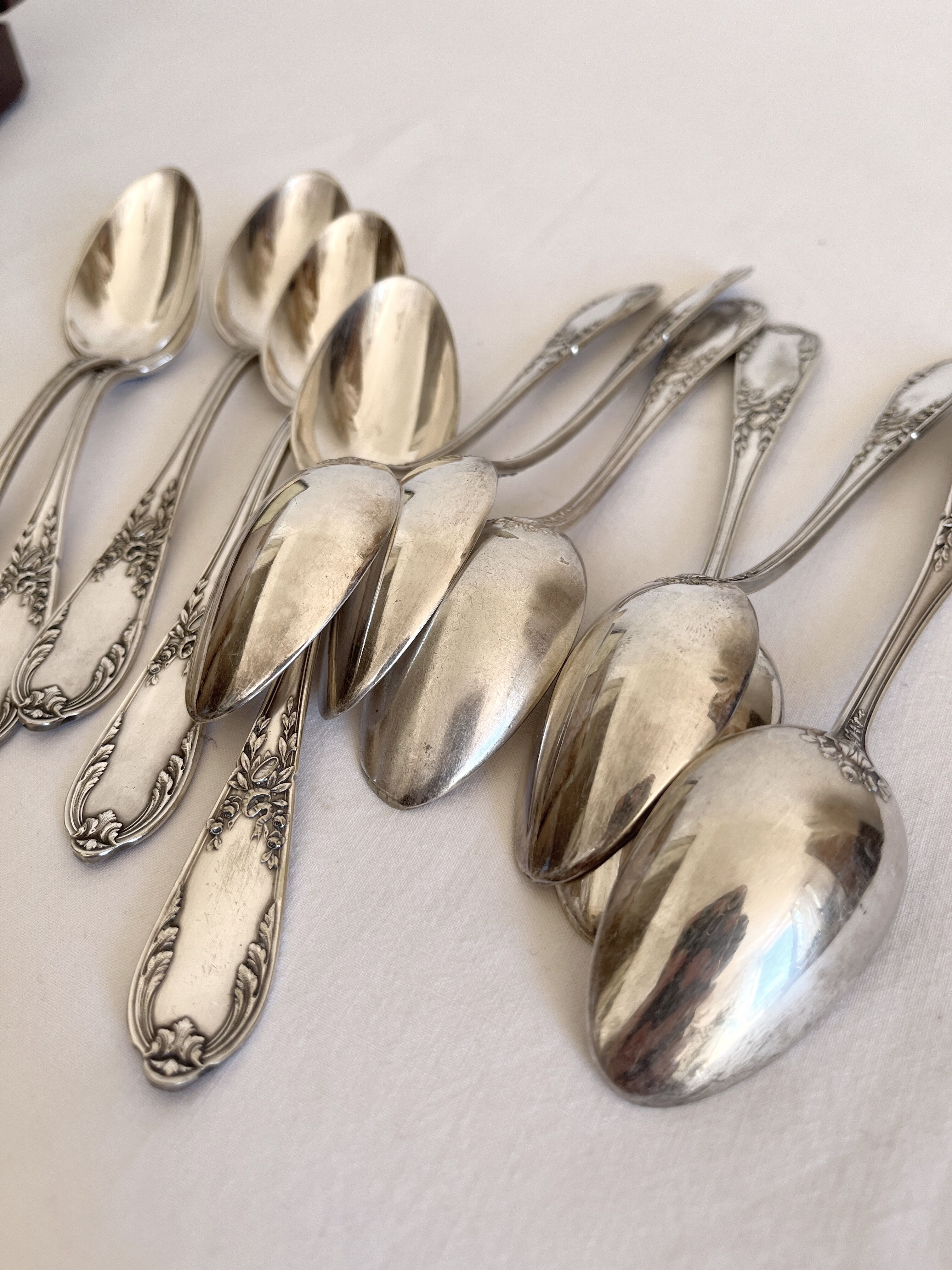Set of 11 small vintage silver-plated metal spoons