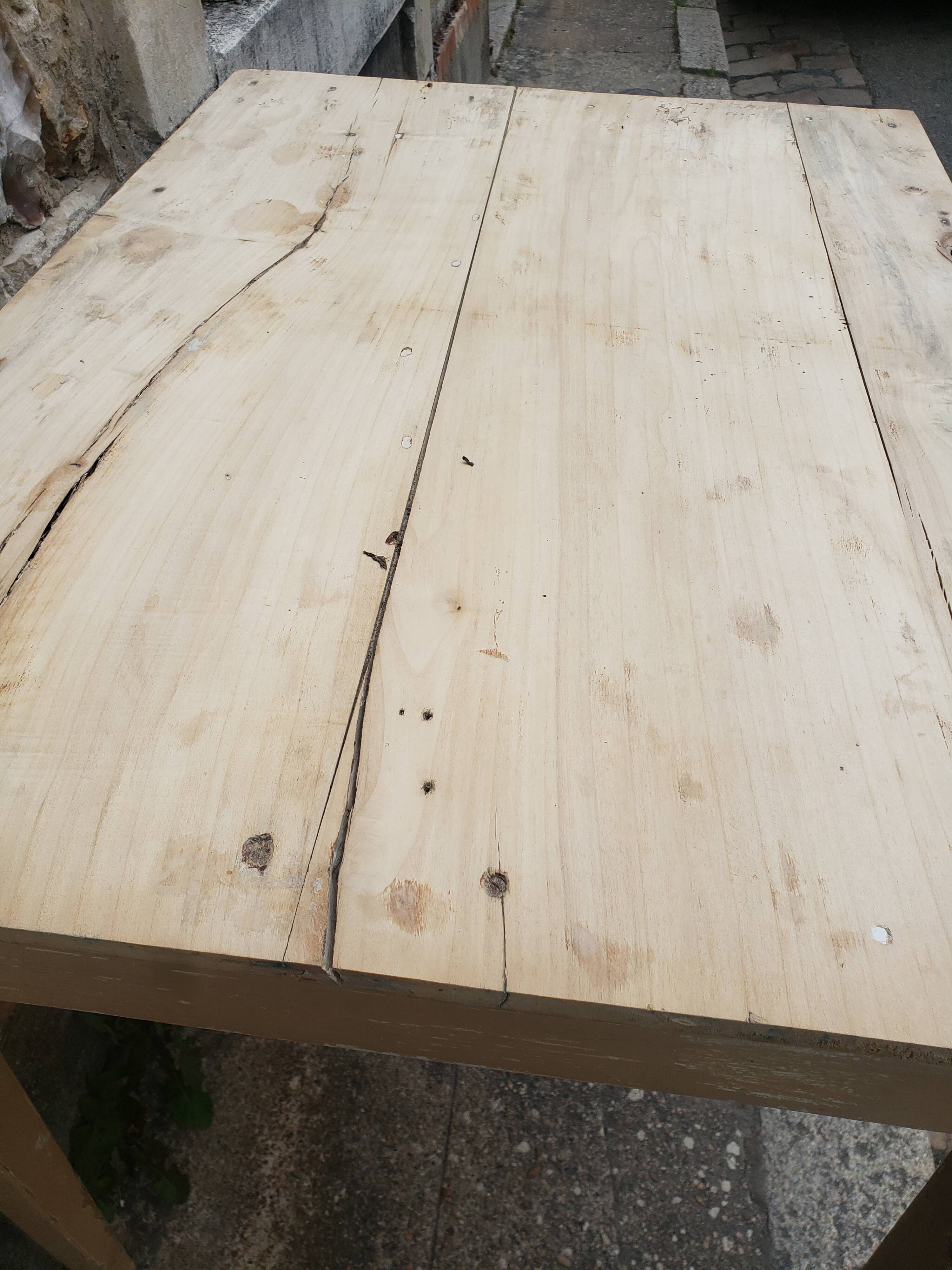 Table de ferme à tiroir