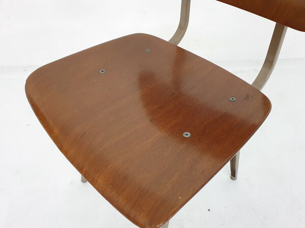 Friso Kramer d'Ahrend de Cirkel, chaise de salle à manger Revolt, Pays-Bas