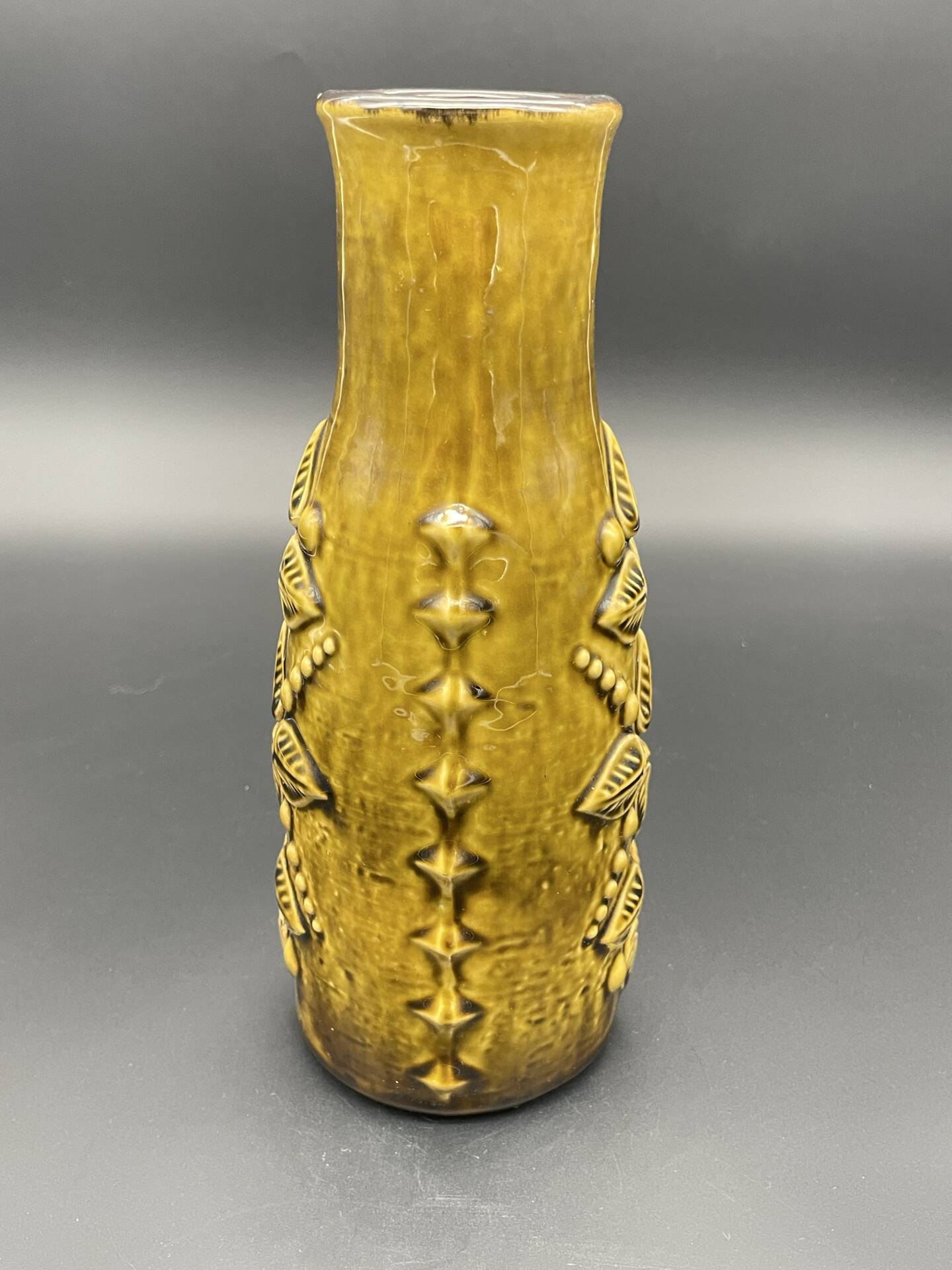 Vintage vase Bay Keramik 650-25 – German ceramic with a floral design