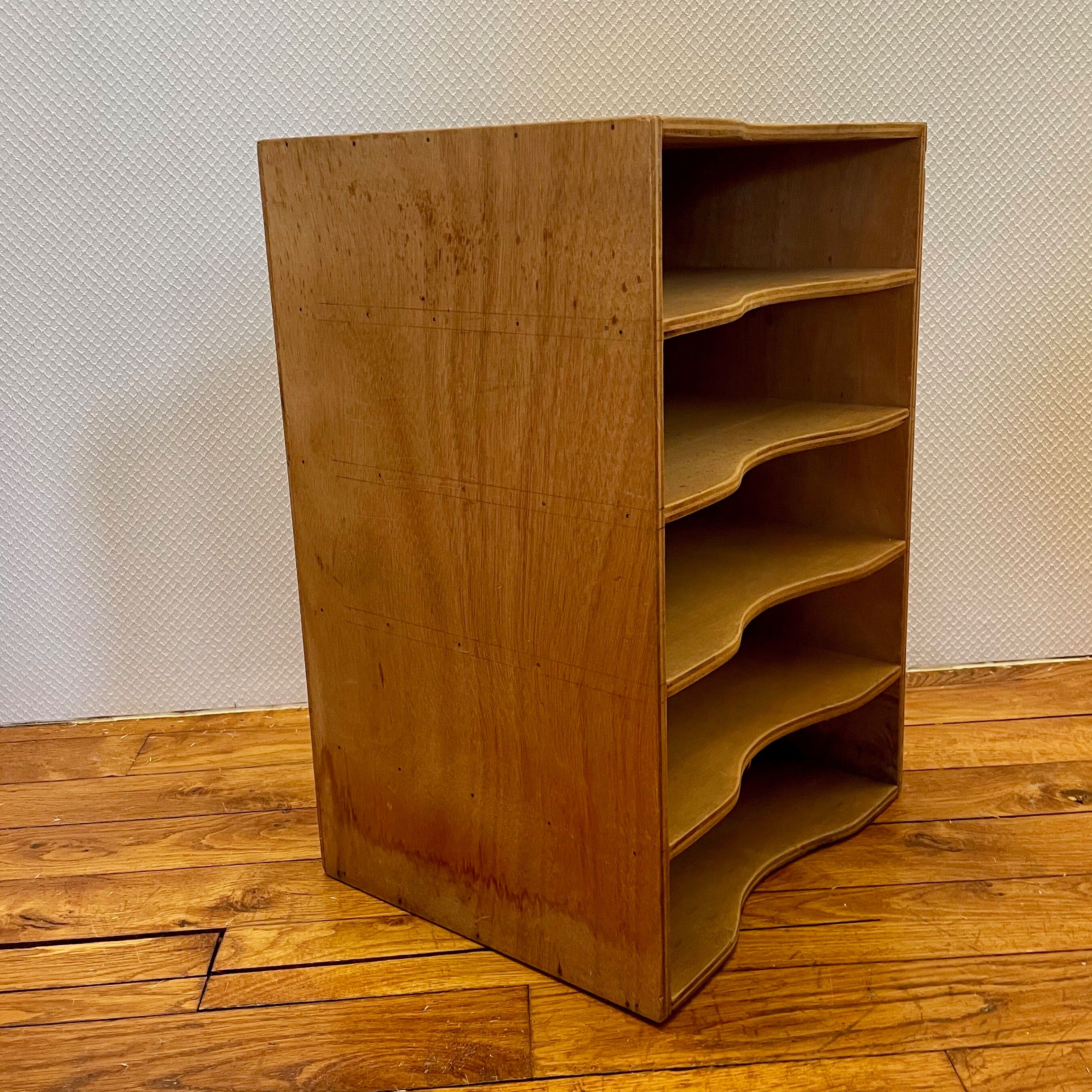 Meuble à casier de métier en bois naturel