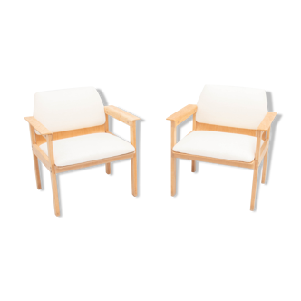 Set of two vintage lounge seats