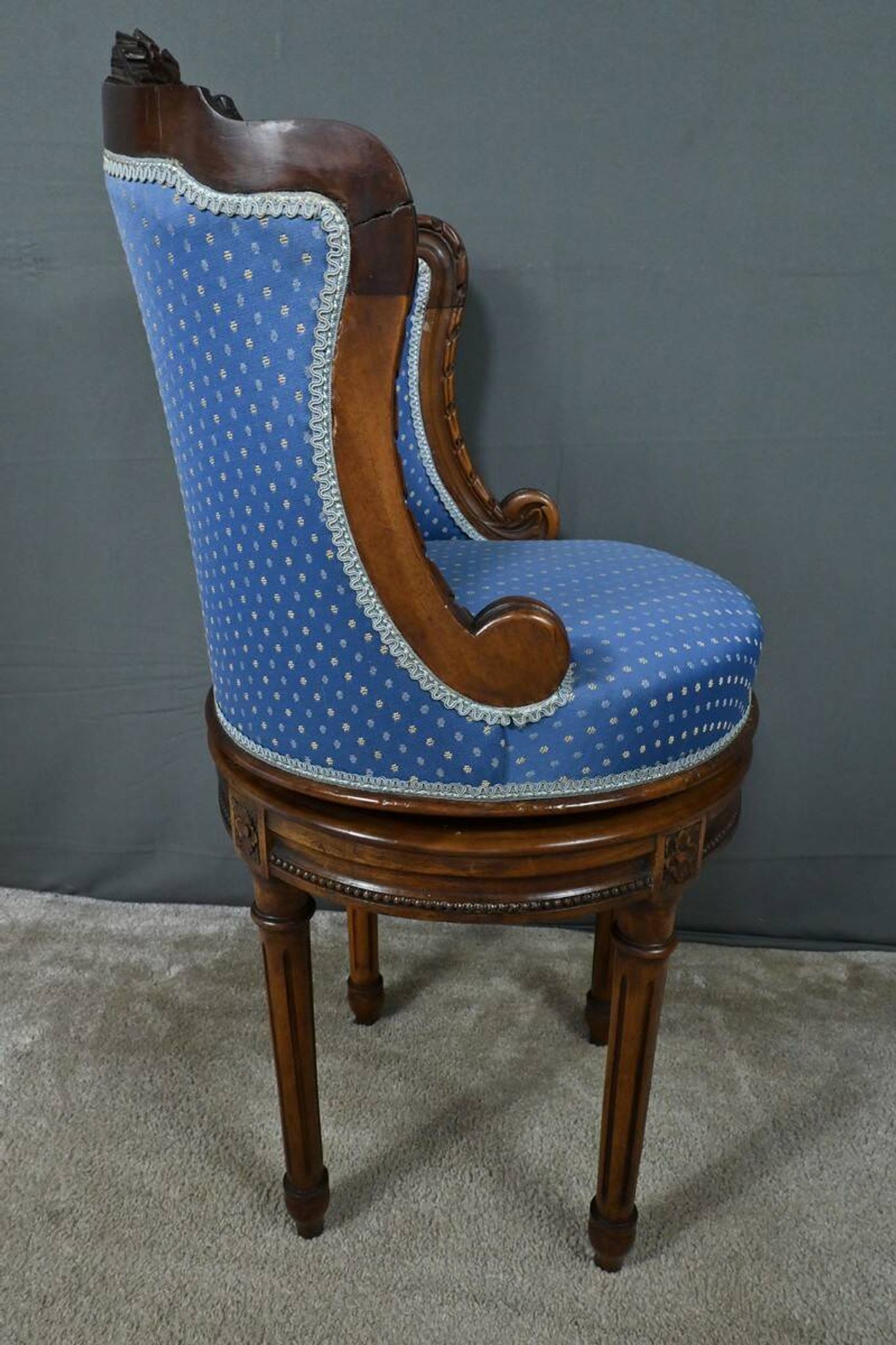 Louis XVI Style Beech Swivel Harpist Chair – Early 20th Century