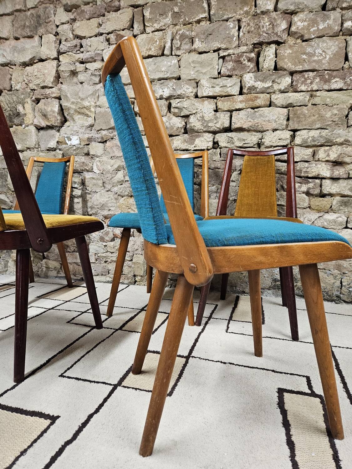 Set of 5 vintage spindle foot bistro chairs 1960"