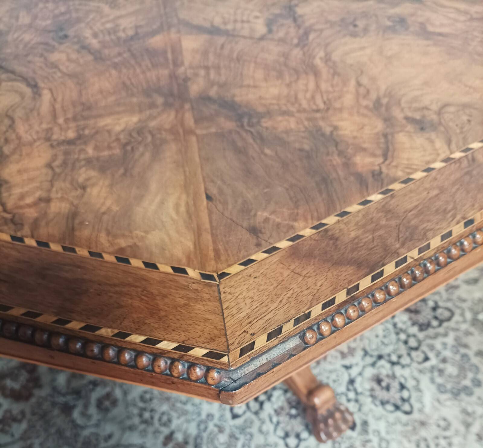 Napoleon III octagonal centre table in marquetry walnut.
