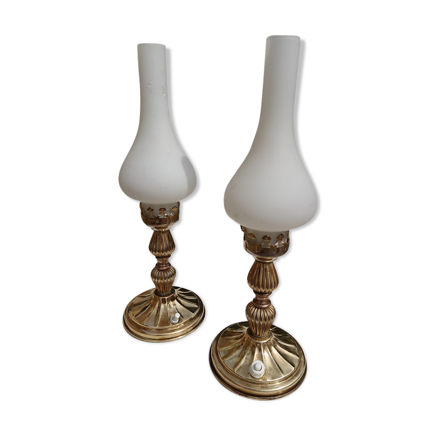 2 bedside or opaline-laying lamps