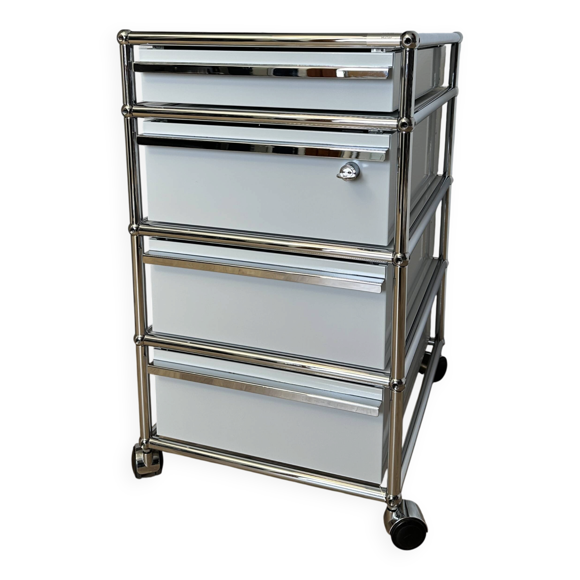 USM Haller wheeled caisson in light grey