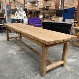 Farm table