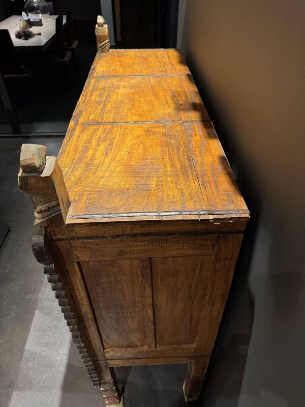 Ancien meuble de mariage du Rajasthan en bois sculpté, incrustations d