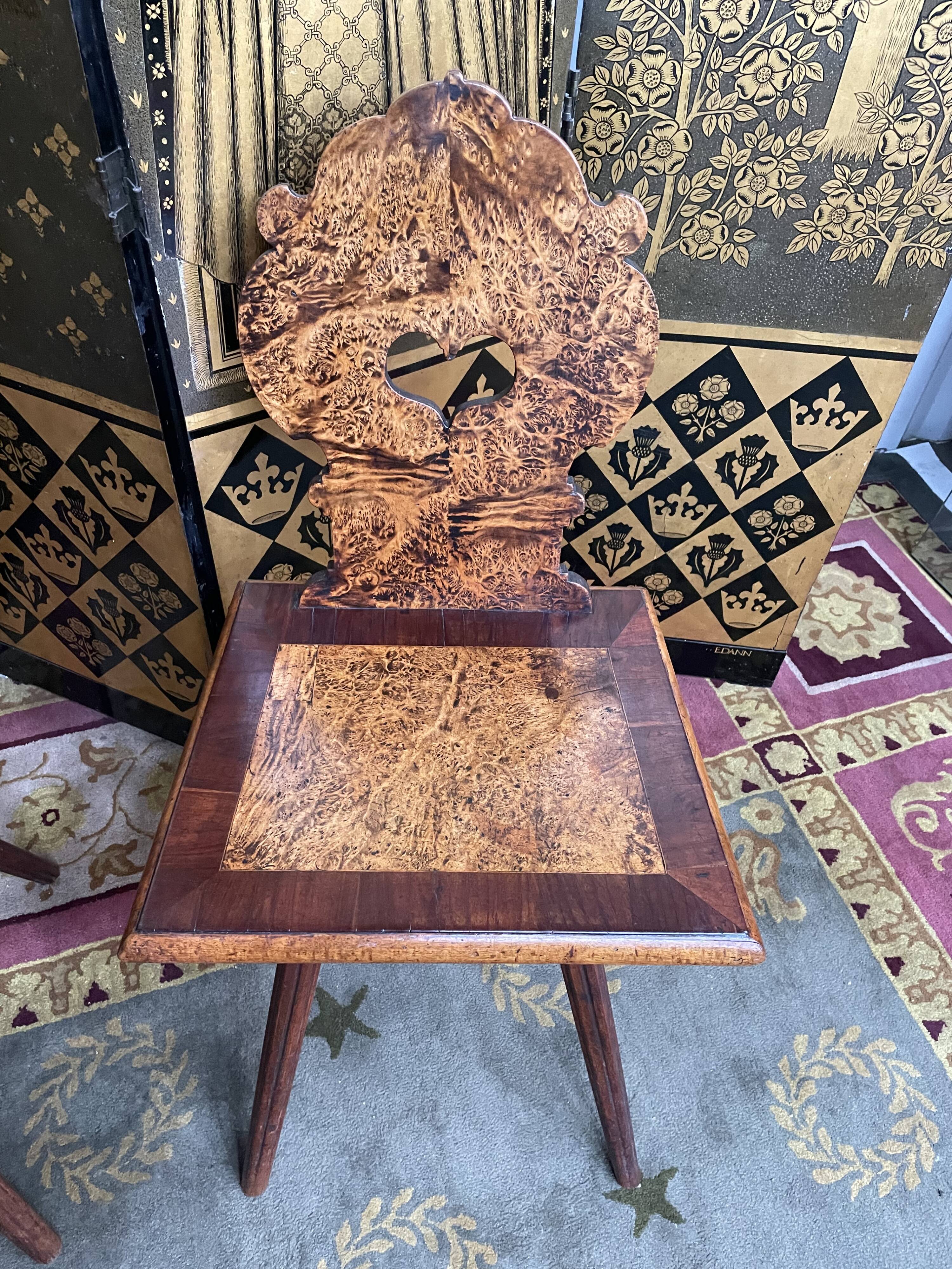 Suite of 4 Alsatian chairs in elm magnifying glass