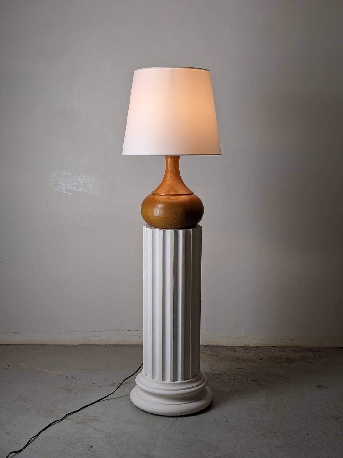 Solid elm lamp - 1970s