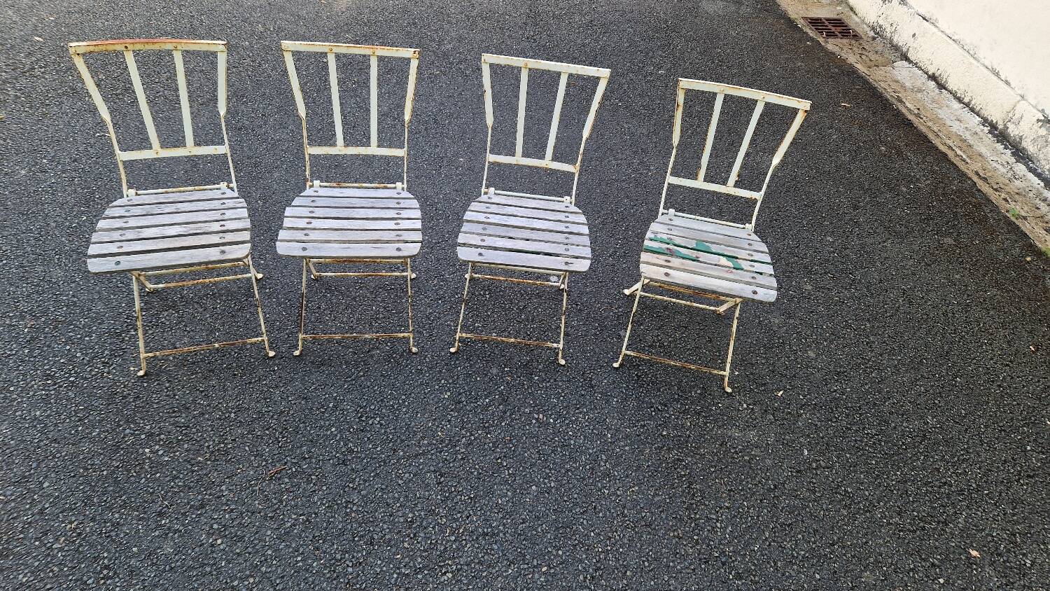 4 garden chairs