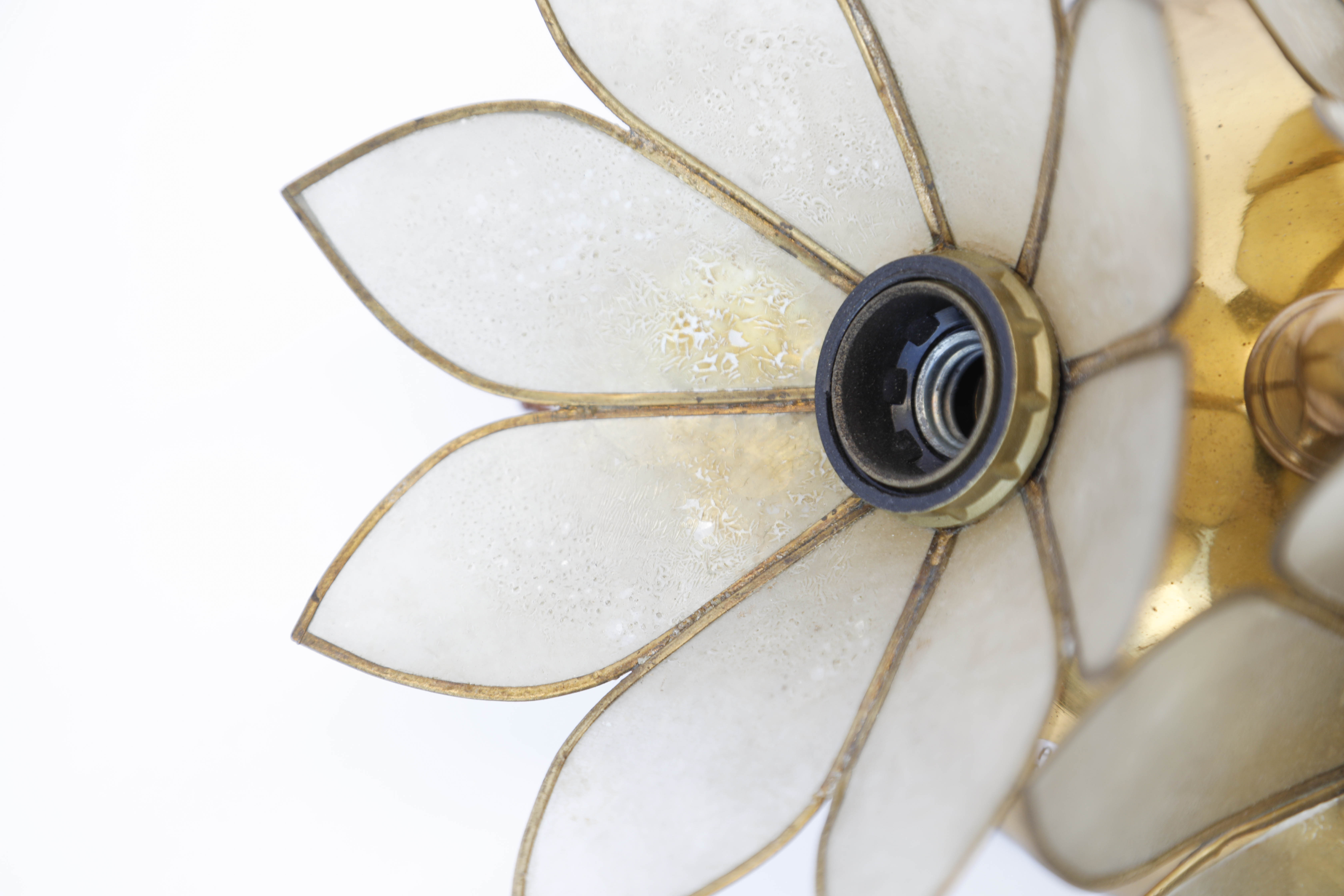 Sconce or cap brass gilded mother-of-pearl flowers