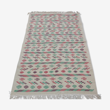 Tapis blanc à motifs berbères multicolores fait main