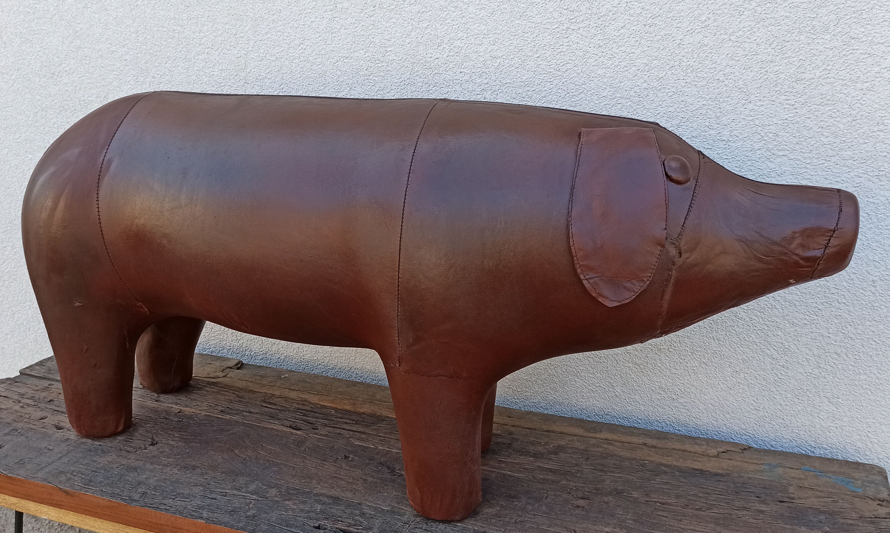 Leather pig