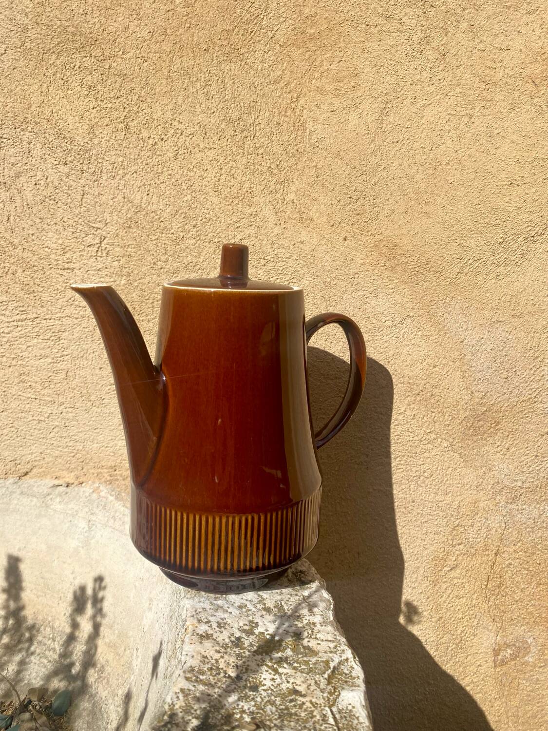 Brown vintage coffee maker