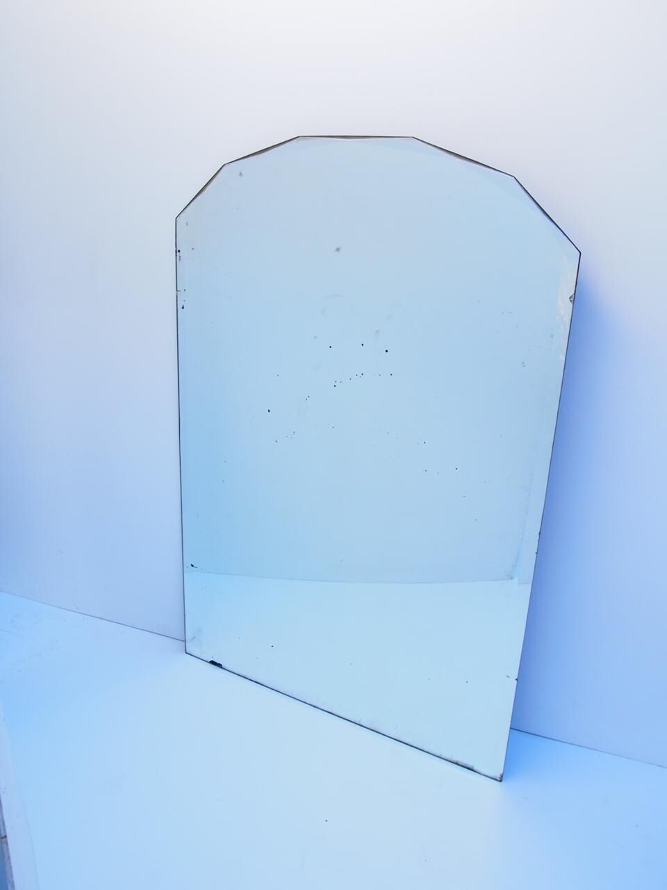 Beveled mirror