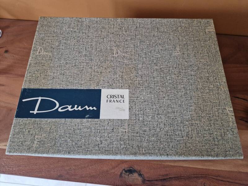 Set of 6 Daum crystal wine glasses, Orval model - 11cm - in a gift box