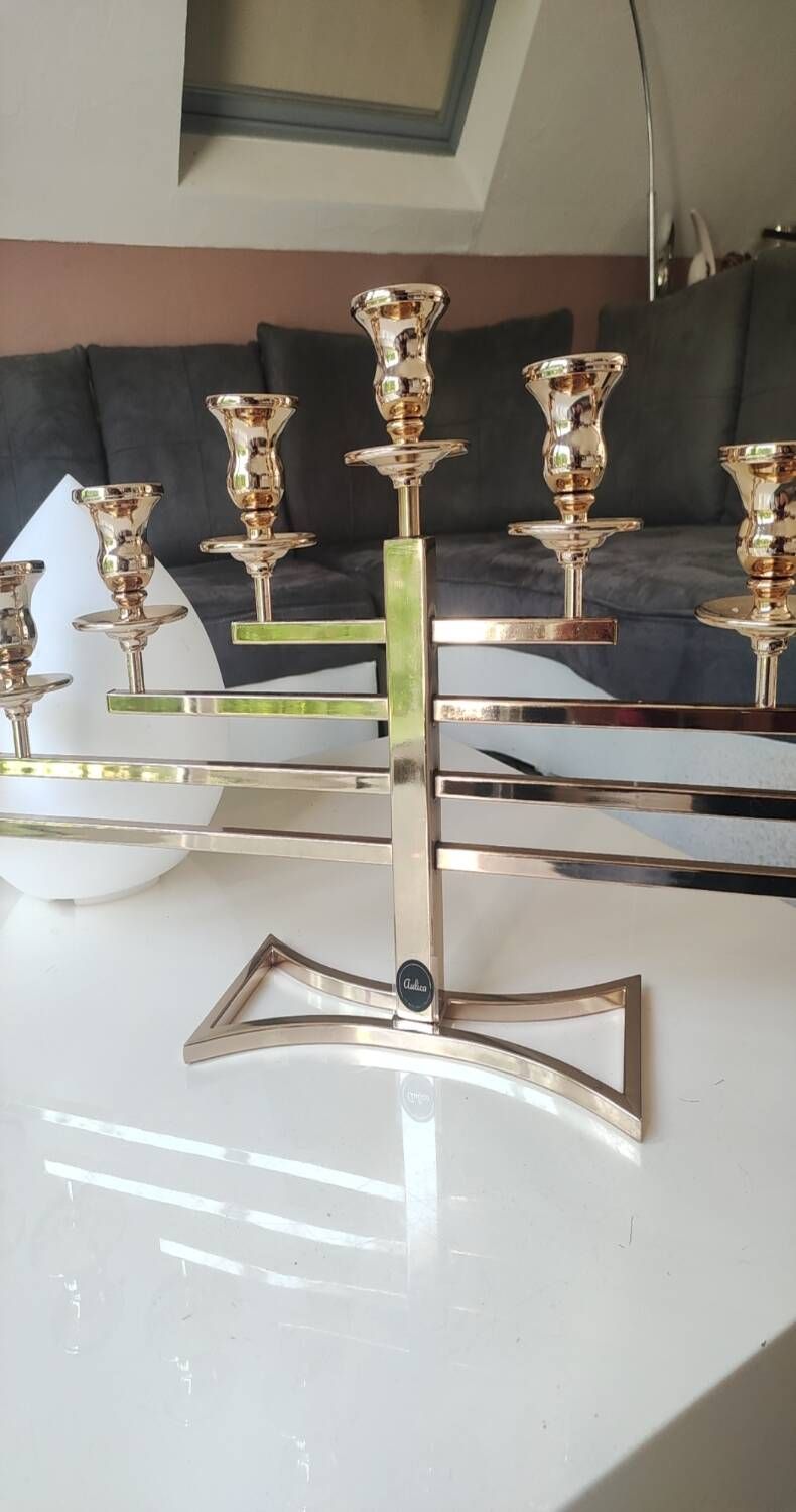 Large Aulica Menorah/Jewish Candlestick with 9 lights. In gold-plated metal.