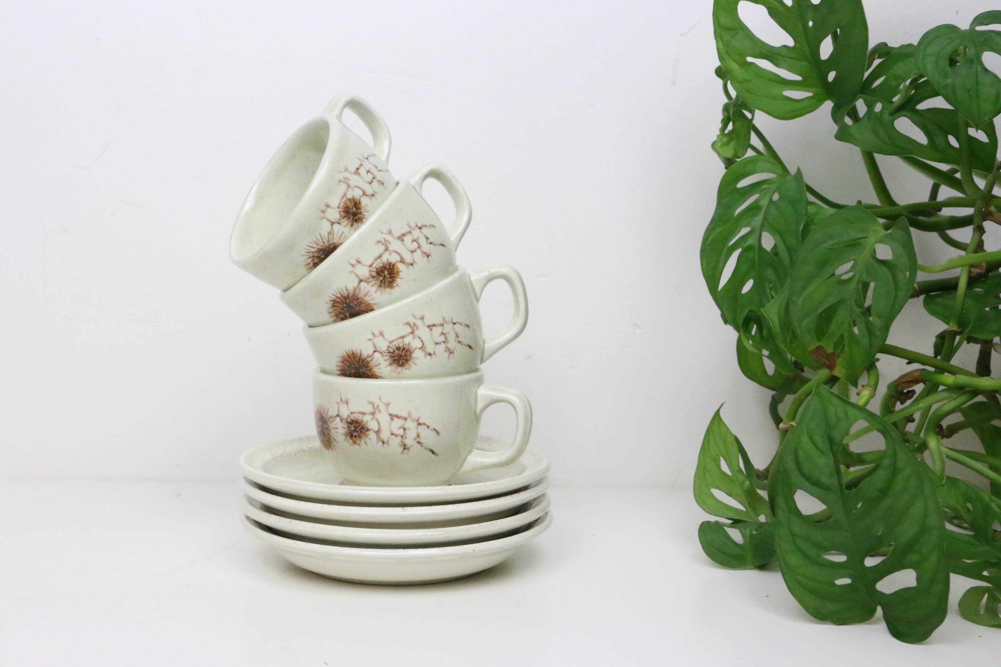 Set of 4 cups and saucers, Sarreguemines, Chardon model, vintage French