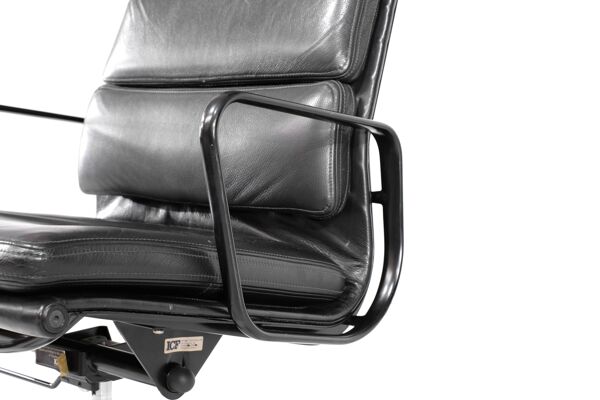 Fauteuil Soft Pad Chair ''EA 219'' Charles Ray Eames, USA 1969.