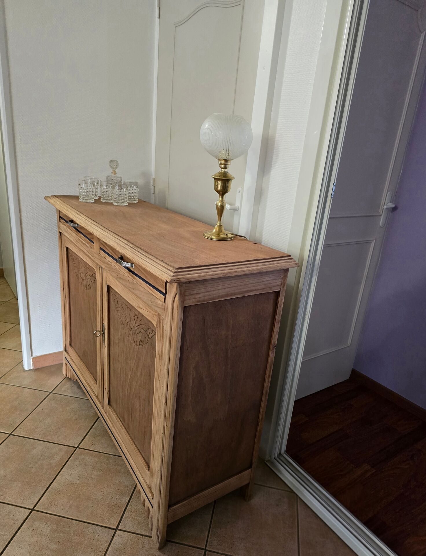 Buffet in Art Deco style, restored solid raw wood.