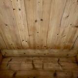 Hat cabinet with 2 doors