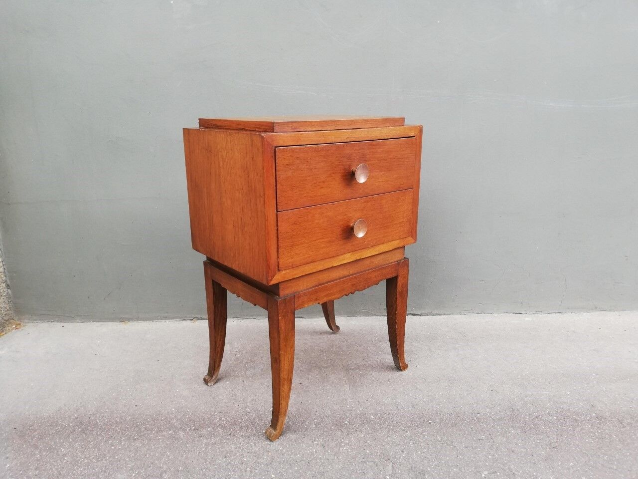 Art deco bedside table 30