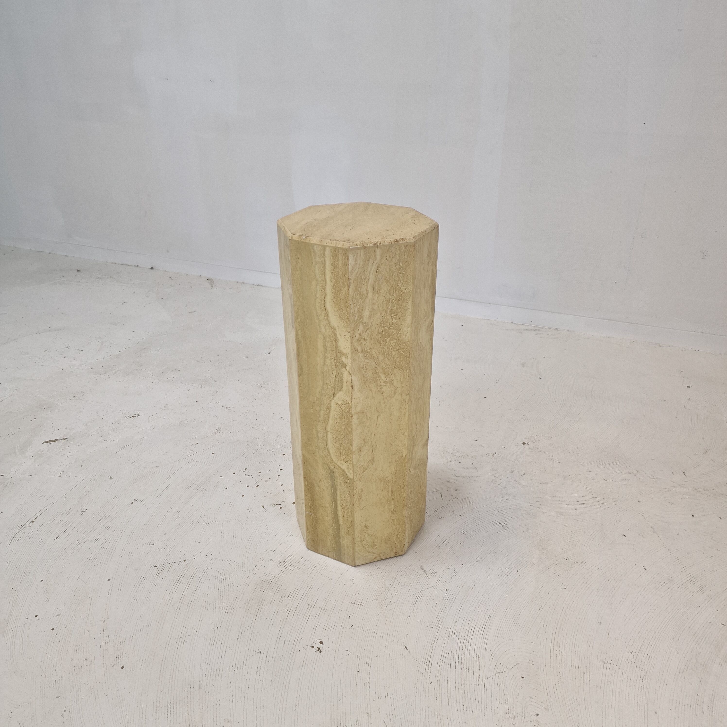 Italian travertine side table or pedestal, 1980's