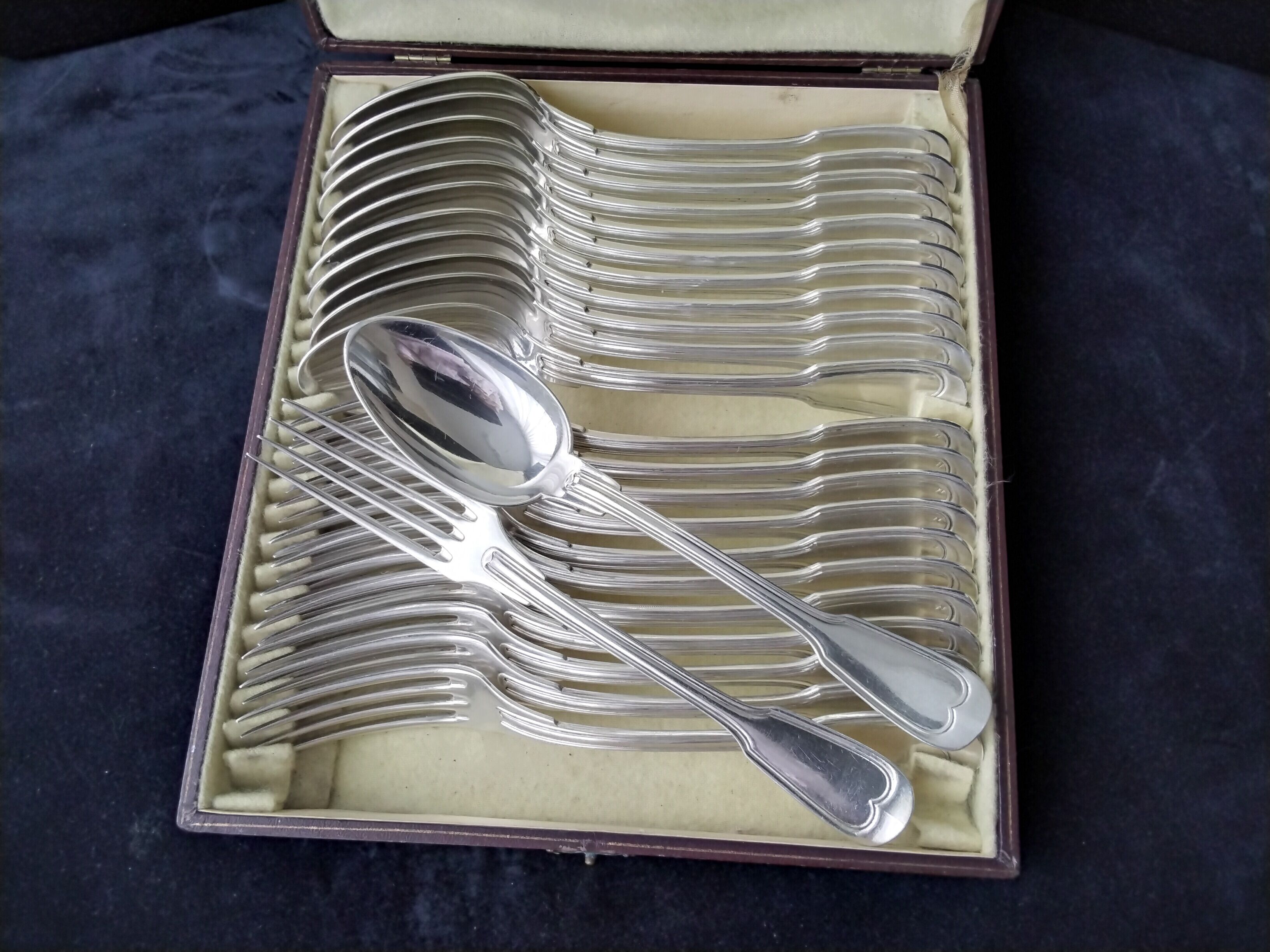 Ménagère 24 pièces SFAM   Modèle filet