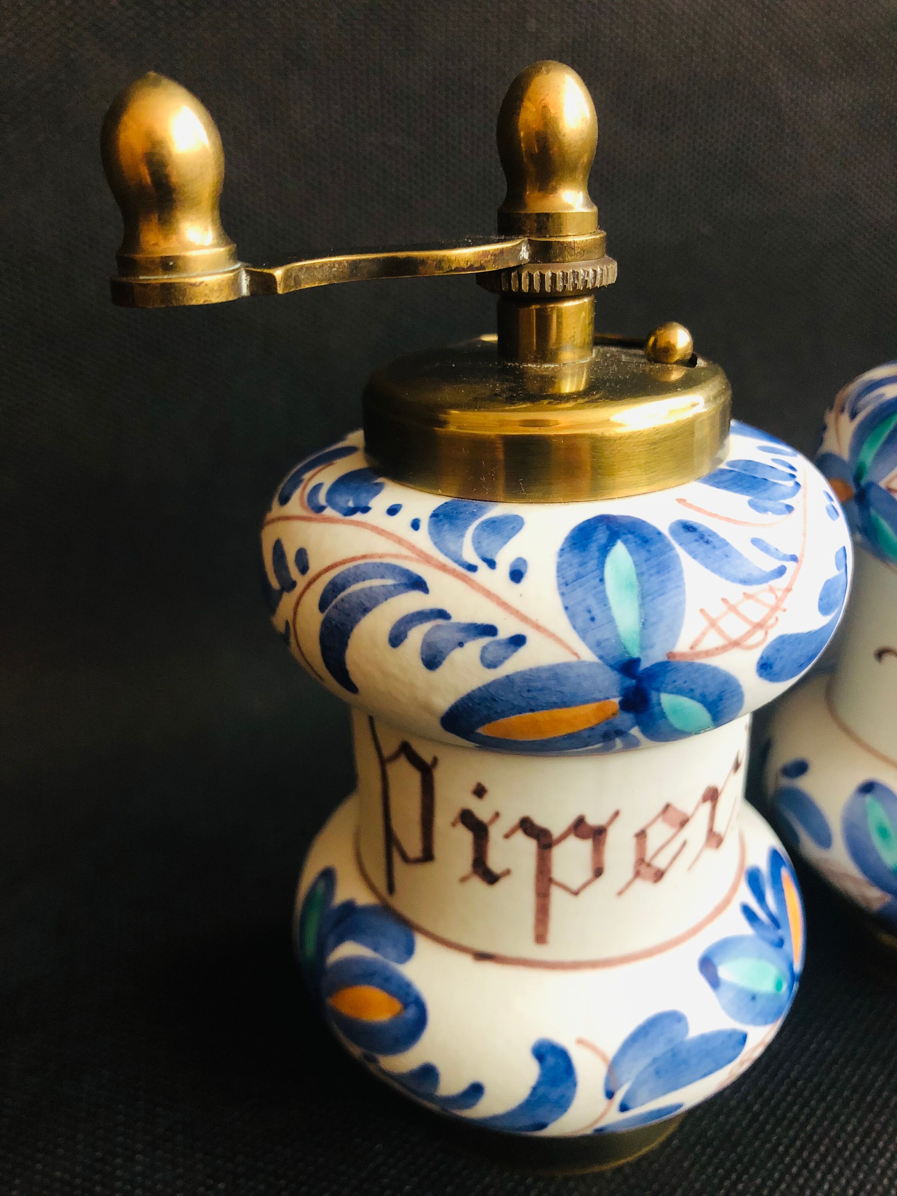 Italian salt and pepper shaker