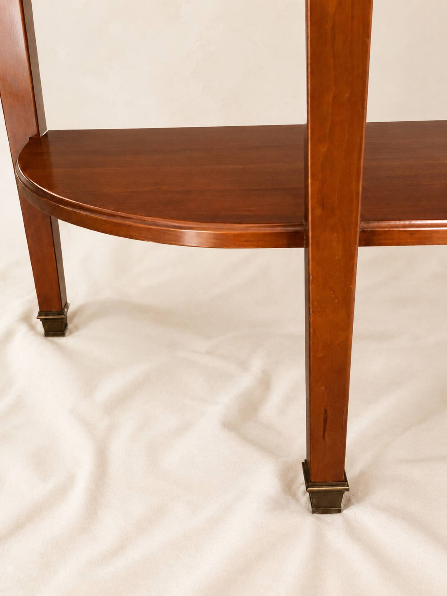Console half-moon style Directoire/Louis XVI in cherry wood and marble.