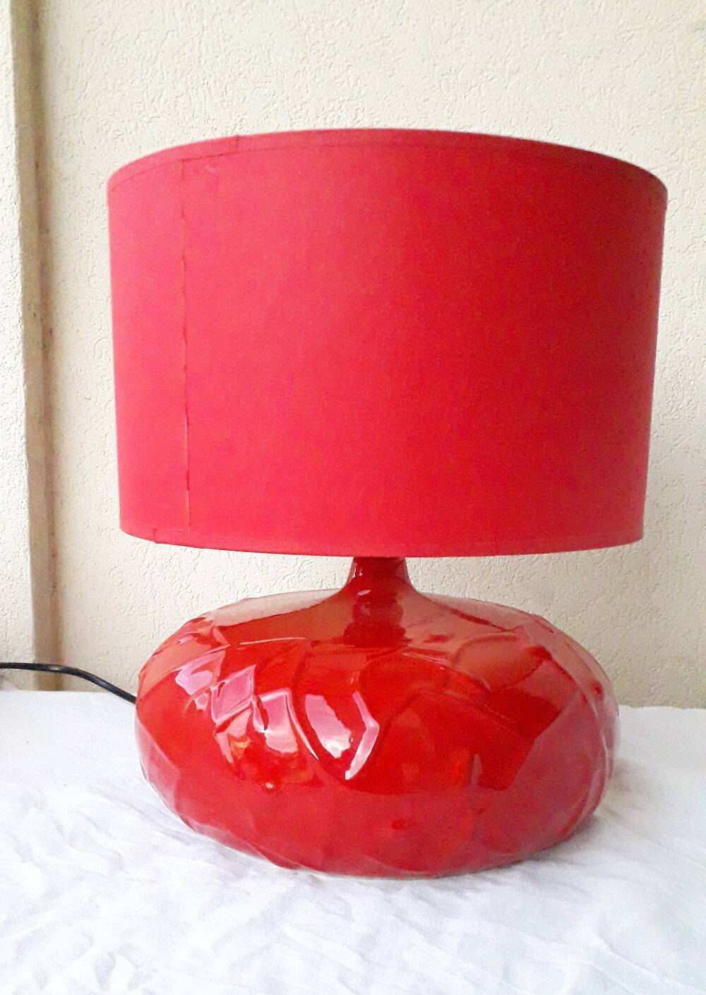 Red ceramic lamp
