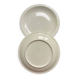 Duo of yellow plates