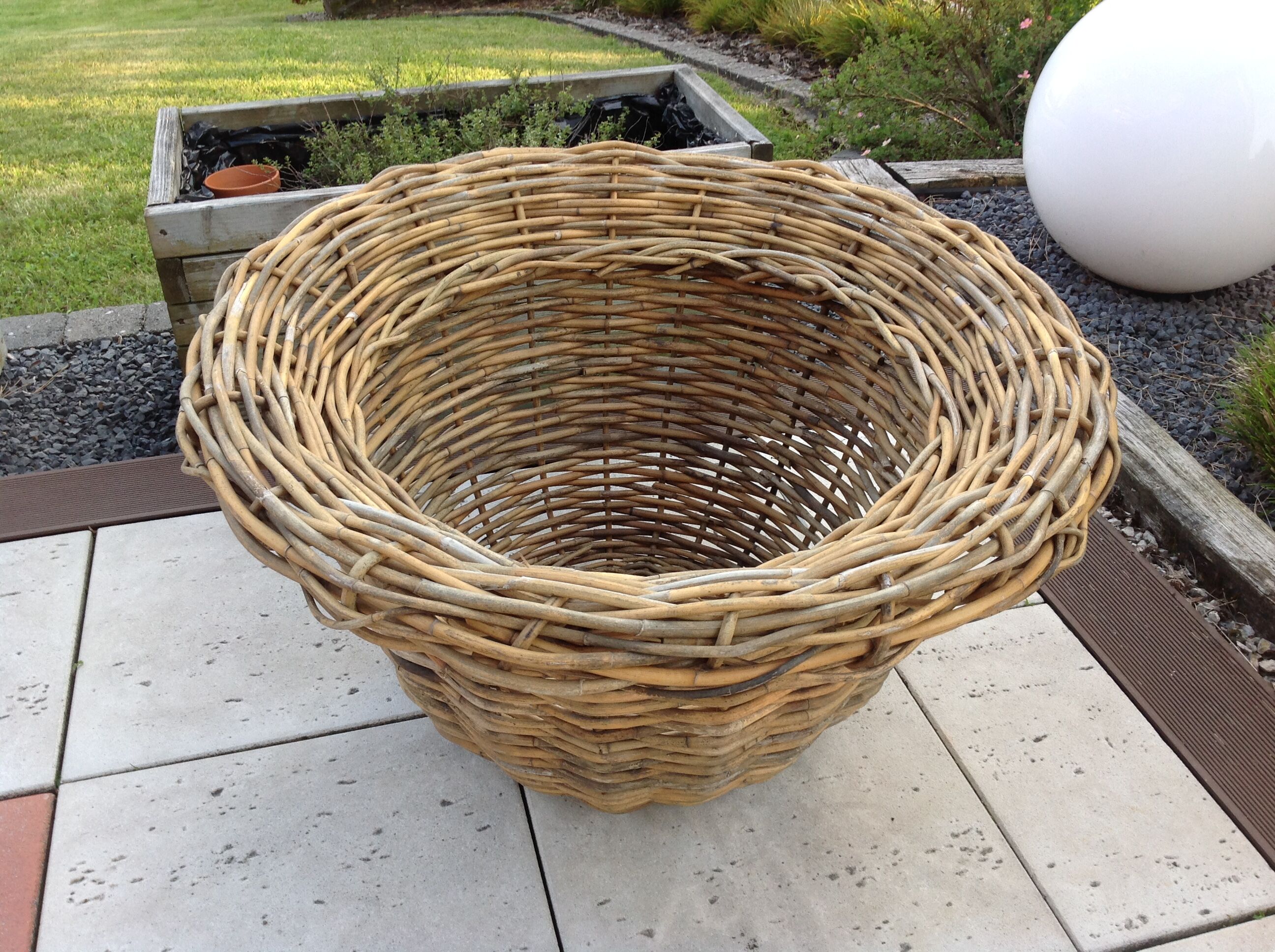 Round pot cover "King size" in rattan/vintage 70 years