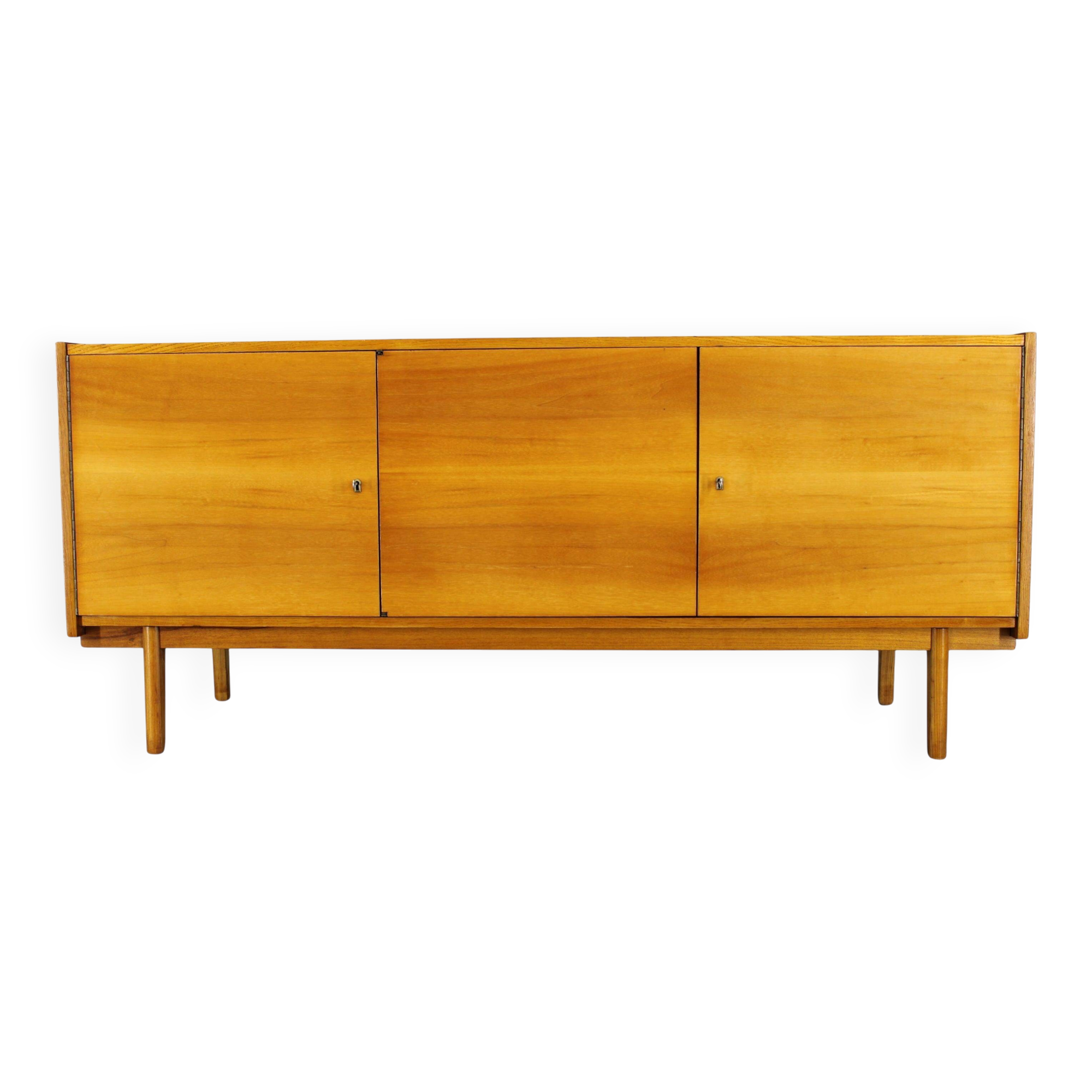 1960s Czechoslovakian maple veneer sideboard, high gloss finish